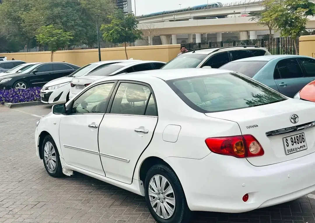 Toyota Corolla 2008 — miniature 4