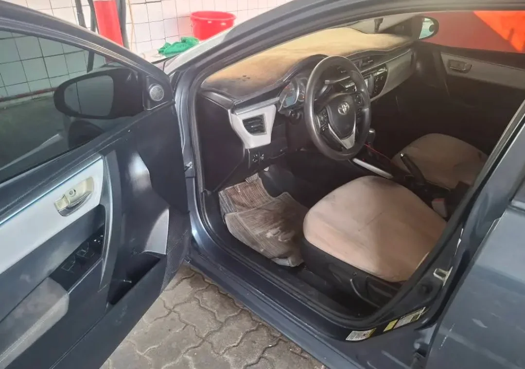 Toyota Corolla 2015 — miniature 10