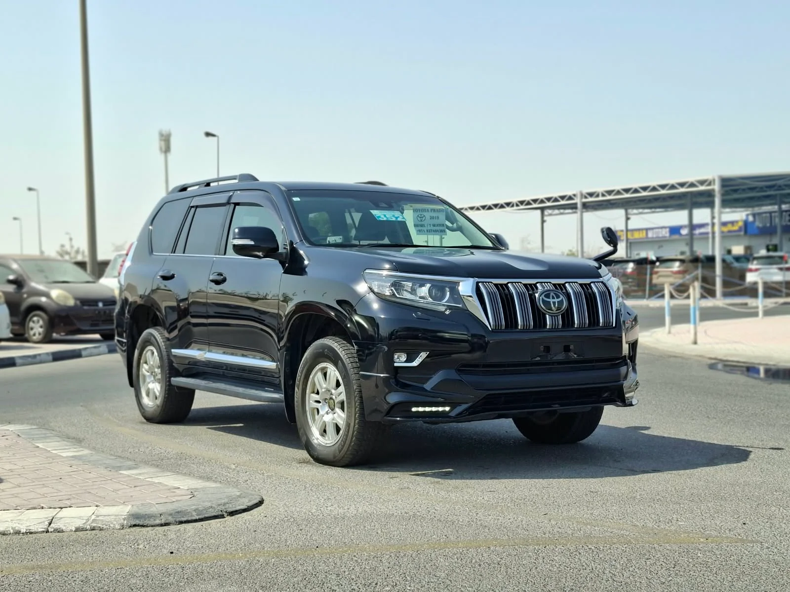 TOYOTA PRADO 2019 — miniature 2