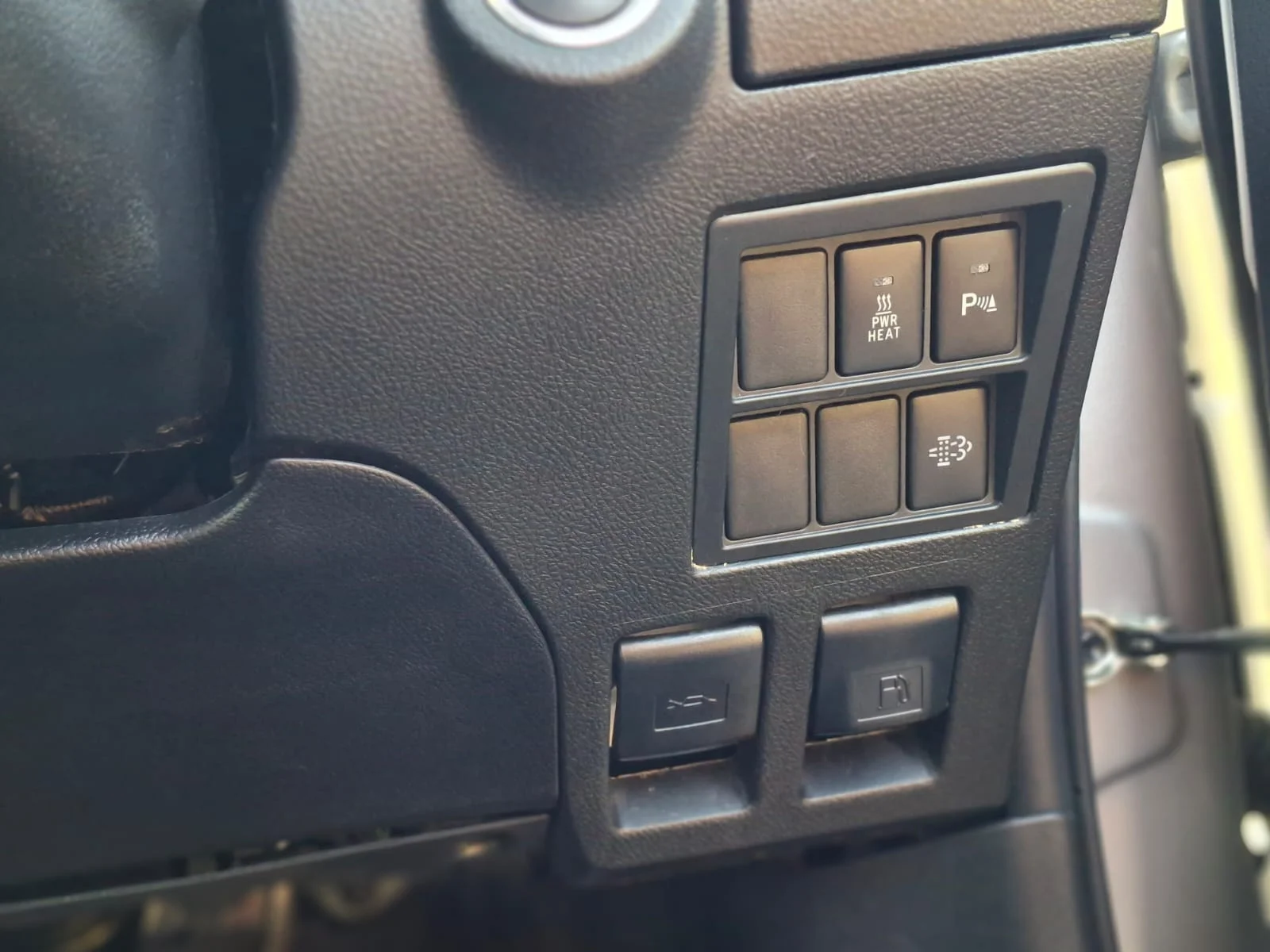 Toyota Hilux 2020 — miniature 11