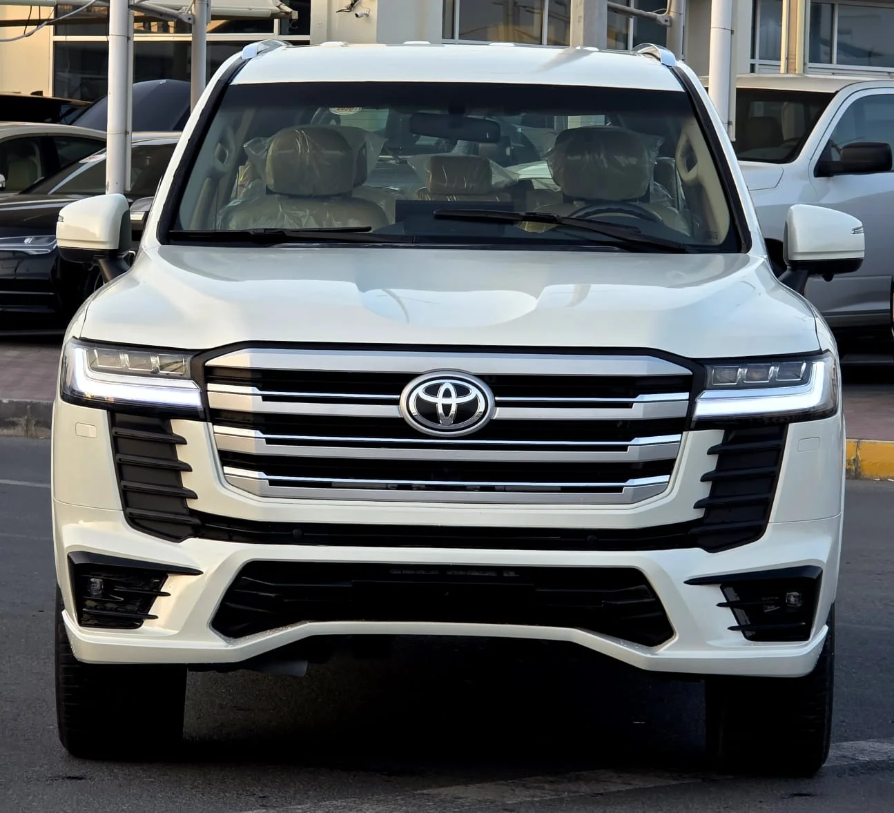 Toyota Land Cruiser LC300 2024 — photo principale