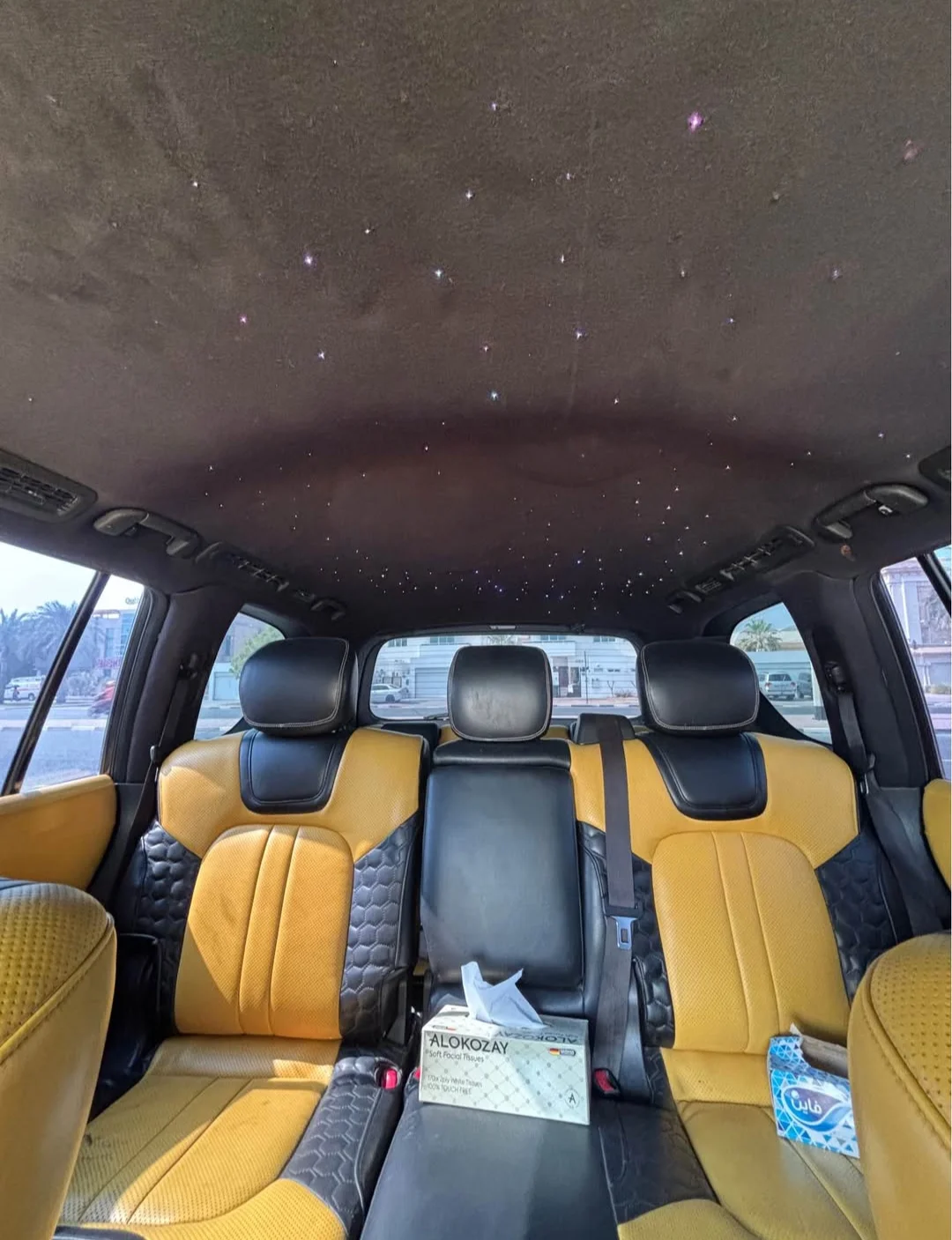 Nissan Armada 2019 — miniature 9