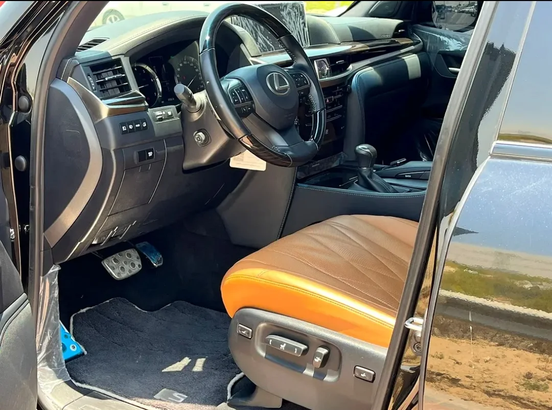Lexus LX 570 2024 — miniature 13