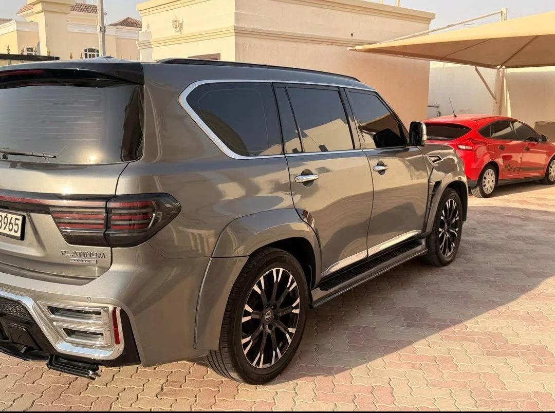 Nissan Patrol 2012 — miniature 5