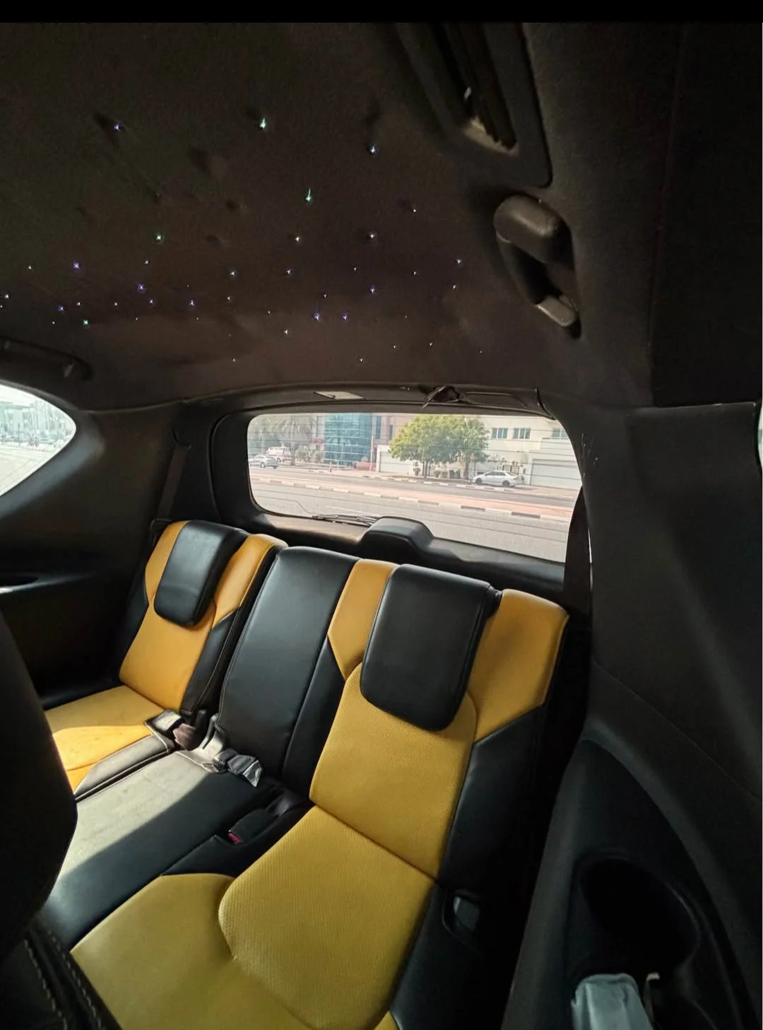 Nissan Armada 2019 — miniature 8