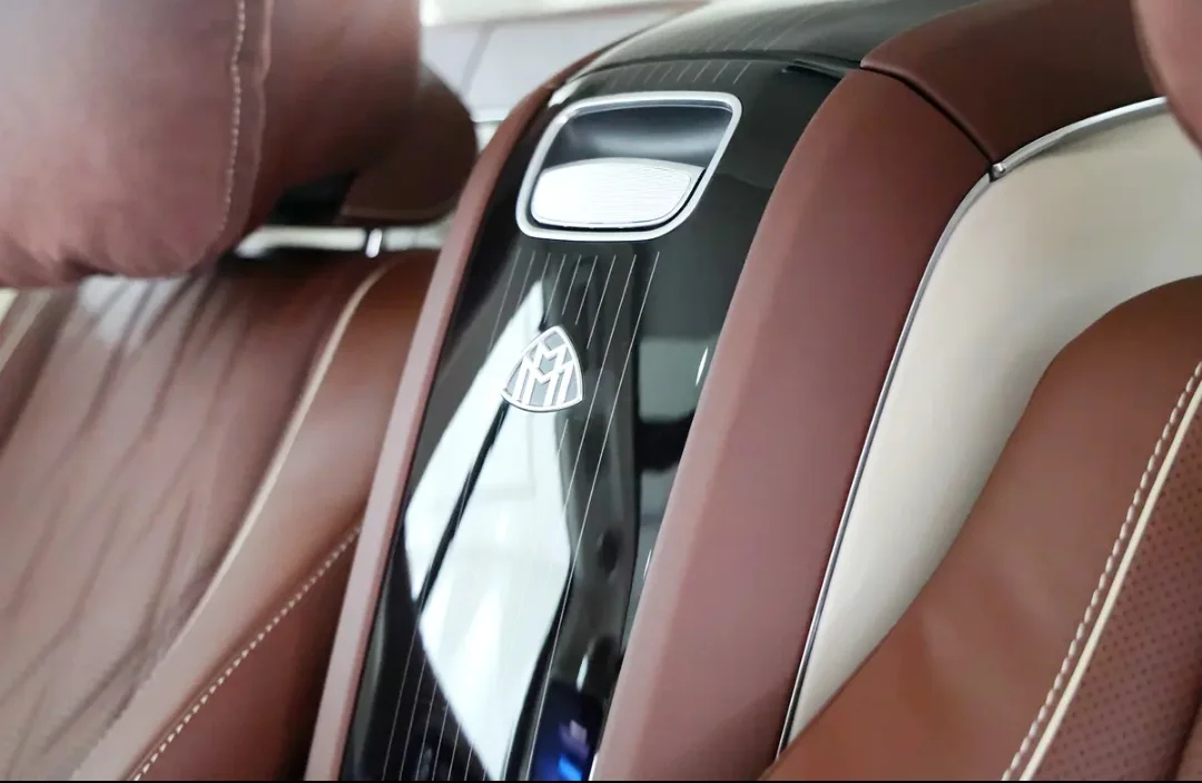 Mercedes-Benz GLS Maybach 2024 — miniature 15