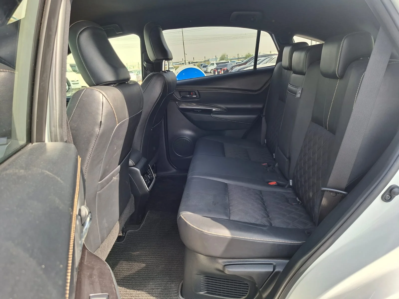 Toyota Harrier 2019 — miniature 15