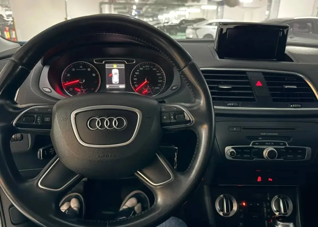 Audi Q3 2015 — miniature 9